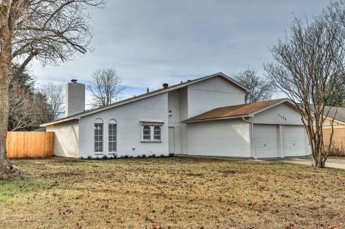 1120 Timbercreek Rd, Fort Worth, TX 76126-2719