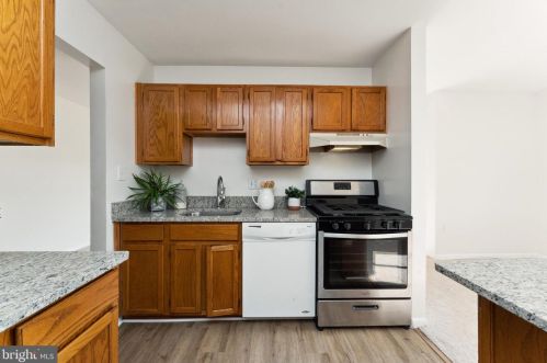 5027 Green Mountain Cir, Columbia, MD 21044-2442