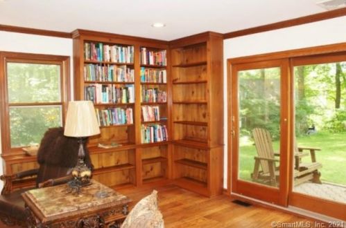 134 Deforest Rd, Wilton CT  06897-1911 exterior