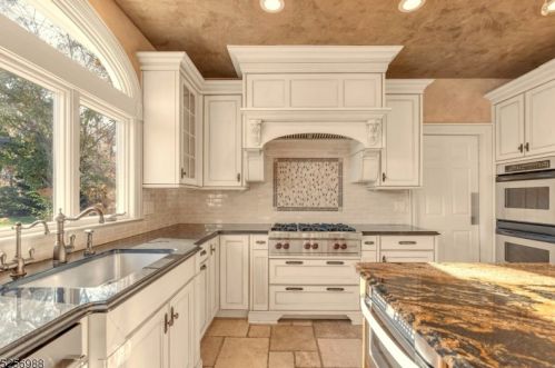 12 Quail Run, Dover NJ  07869-2827 exterior