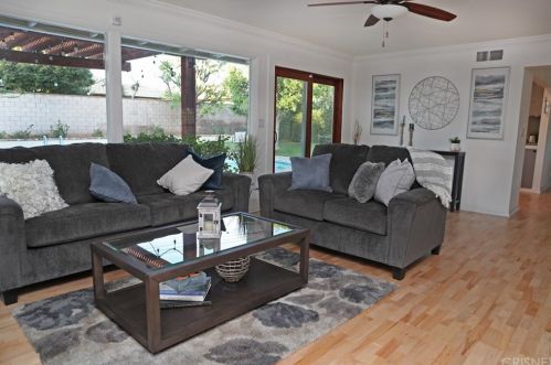 18521 Auburn Ave, Santa Ana, CA 92705-2704