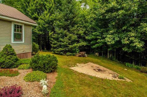 22 Twin Mountain Rd, Carroll, NH 03598-3511