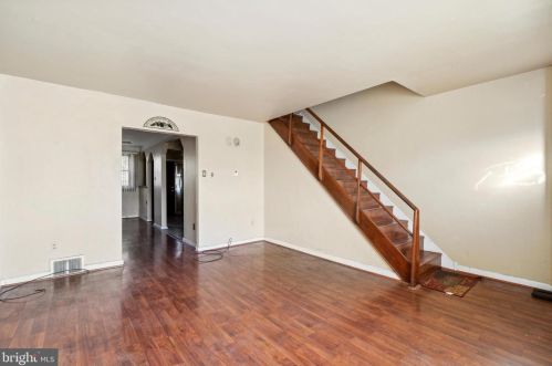 4912 19th St, Philadelphia, PA 19112-0017