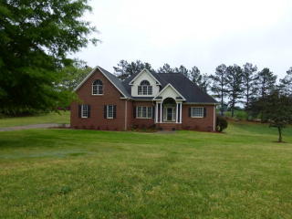 629 Fairway Lakes Rd, Greenwood, SC 29649-8435