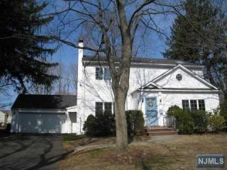 59 Spring Valley Rd, Paramus NJ  07652-4342 exterior