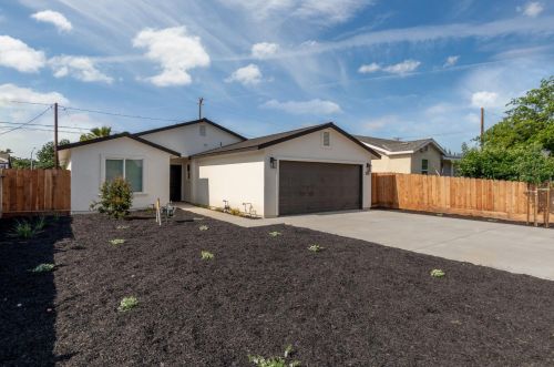 1406 Lassen Ave, Modesto, CA 95358-5930