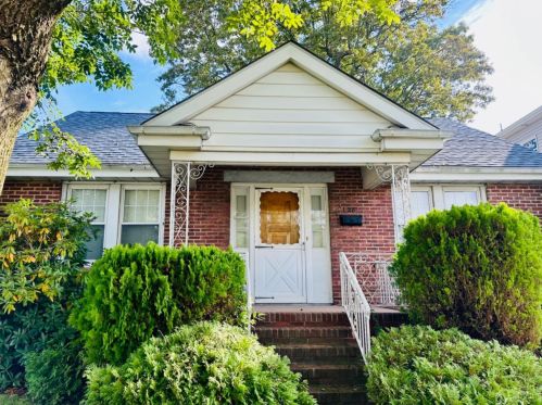 128 Liberty St, Perth Amboy, NJ 08863-2044