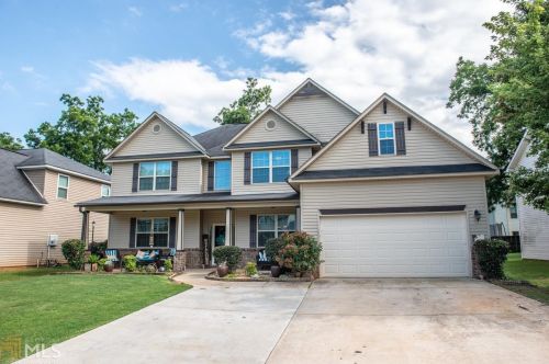 323 Haywood Dr, Kathleen, GA 31047-3117