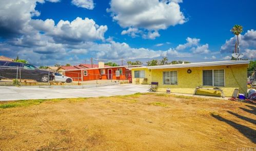18440 7th St, Bloomington, CA 92316-3603