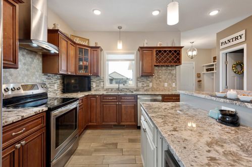 5385 Sand Bunker St, Saint Cloud, MN 56304-4652