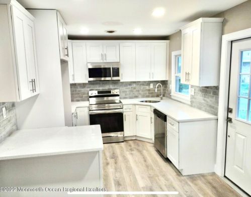 50 Buckingham Dr, Lakehurst, NJ 08759-6723