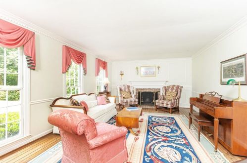 675 Fair Oaks Mnr, Atlanta GA  30327-4364 exterior