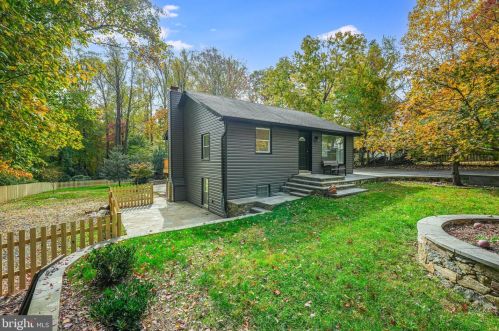 12441 Colewood St, Herndon, VA 20171-1709