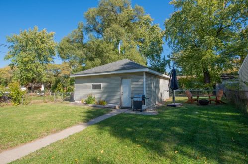 237 Cavender St, Hobart IN 46342-2920 exterior