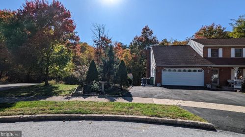 3704 Woodridge Dr, Harrisburg, PA 17110-9523