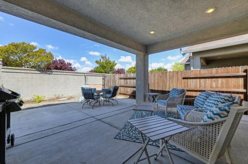 5712 Freestone Dr, Arboga CA  95901-8701 exterior