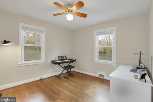 10006 Markham St, Silver Spring MD 20901-2233 exterior