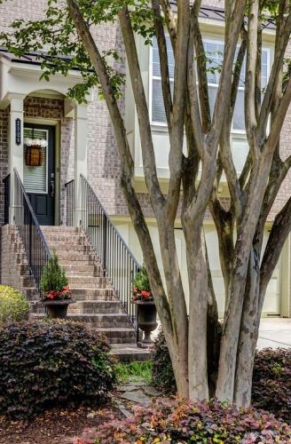 2126 Cobblestone Cir, Atlanta, GA 30319-4913