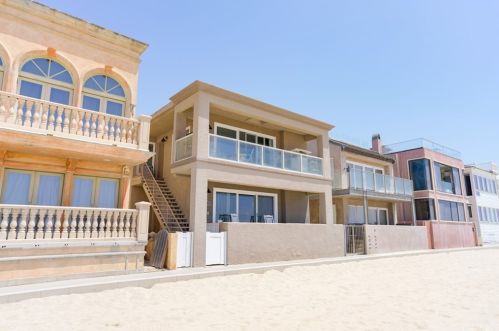 1305 Seal Way, Seal Beach, CA 90740-6550