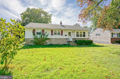 500 Charles St, Palmyra, NJ 08065-1714