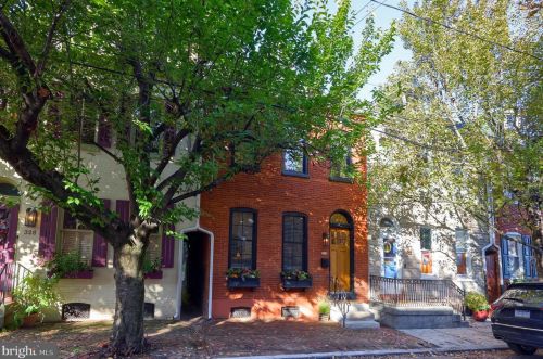 330 Mary St, Lancaster PA  17603-3328 exterior