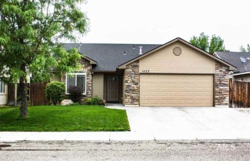1422 Verbena Dr, Meridian, ID 83642-1240