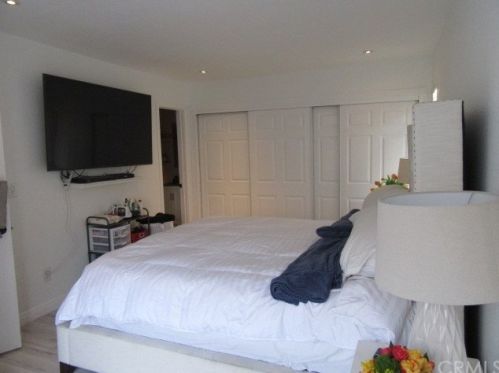 2511 Sunflower Ave, Santa Ana CA 92704-7533 exterior