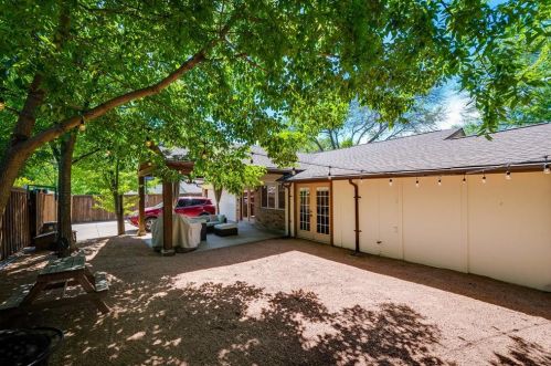 10914 Giddings Cir, Dallas TX  75238-2950 exterior