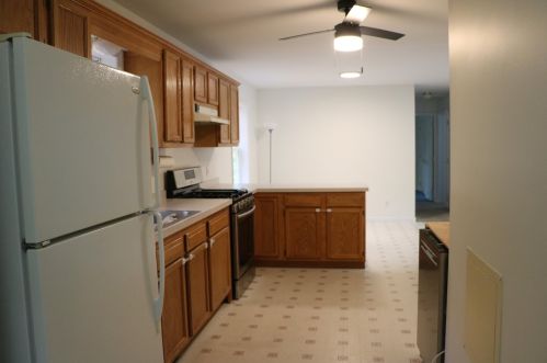 182 Elm St, Wakefield, NH 03872-3714