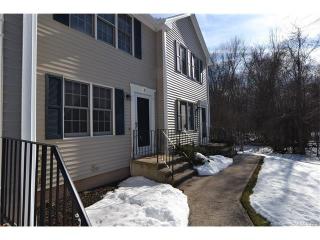 8 White Tail Ln, Wallingford, CT 06492-5348
