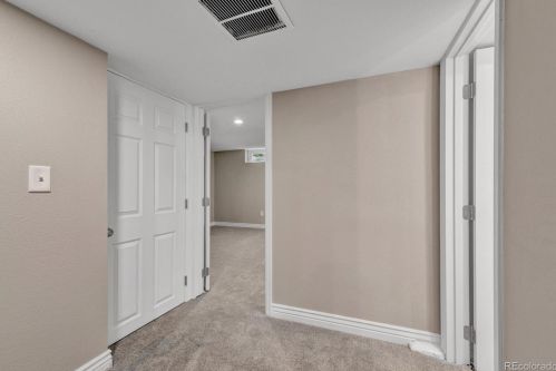 670 Olive St, Denver CO  80220-5521 exterior
