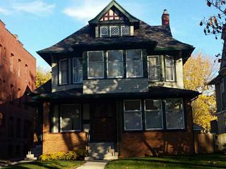 2052 Glenwood Ave, Toledo OH  43620-1511 exterior