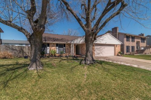 5502 Rock Springs Dr, Morgans Point, TX 77571-2736