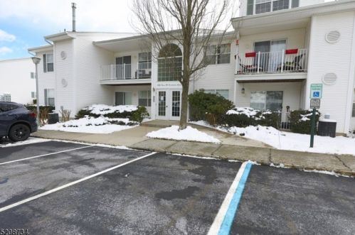 103 Crestview Ln, Mount Arlington, NJ 07856-1399