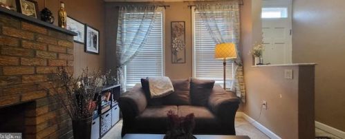 917 Daly St, Philadelphia, PA 19148-3103