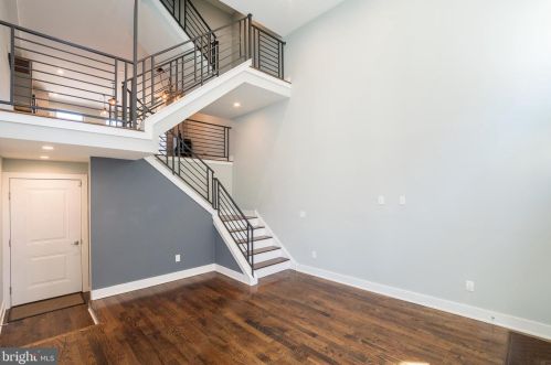 2405 Manton St, Philadelphia PA  19146-2434 exterior