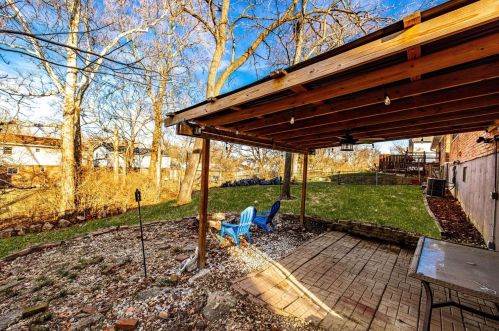 8459 Fernwell Dr, Cincinnati OH 45231-5747 exterior