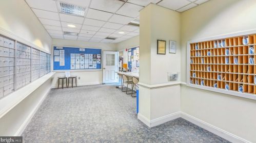 2304 Windrow Dr, Princeton NJ 08540-5020 exterior