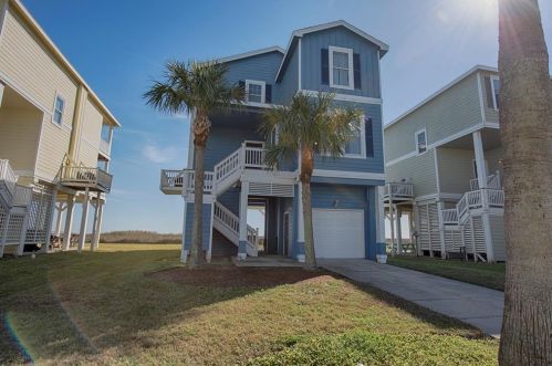 4223 King Rail Cir, Galveston, TX 77554-3037