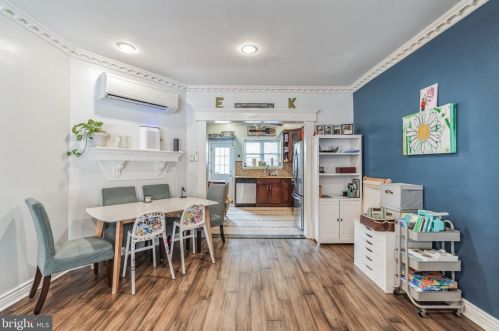 2528 12th St, Philadelphia, PA 19133-1126