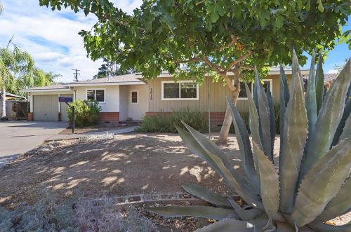 1018 Middleton Ct, Modesto, CA 95350-4124