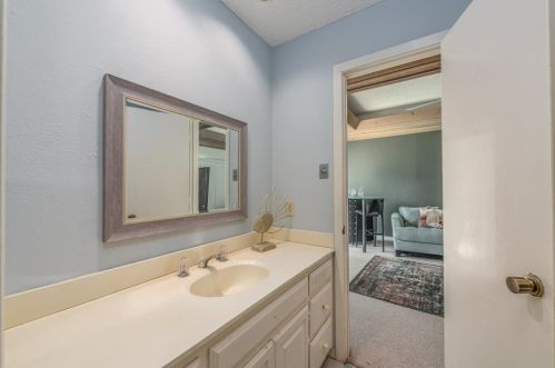 16314 Amberwood Rd, Dallas TX  75248-2814 exterior