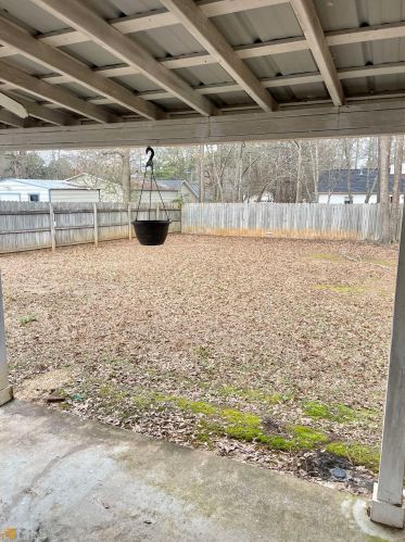 445 Brookstone Dr, Lagrange, GA 30241-1393