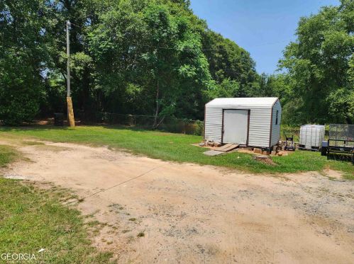 143 Grove St, Barnesville, GA 30204-1156