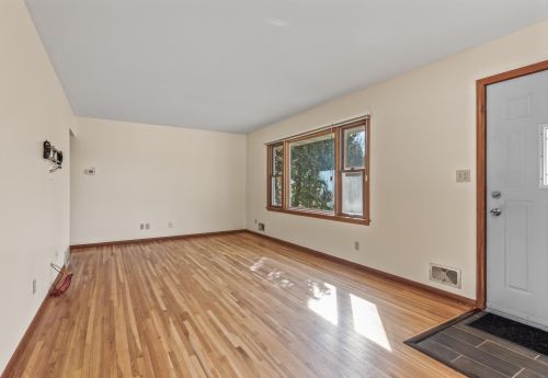 261 Gresham Ave, Saint Paul MN  55128-3916 exterior