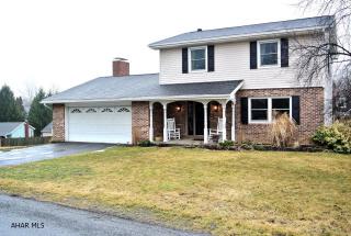 908 Hudson Ave, Altoona, PA 16602-6909