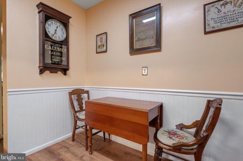 216 Valleybrook Dr, Lancaster PA  17601-4623 exterior