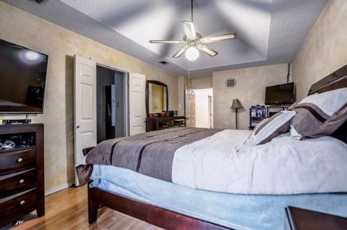 1500 Finley St, Cedar Hill TX 75104-4201 exterior