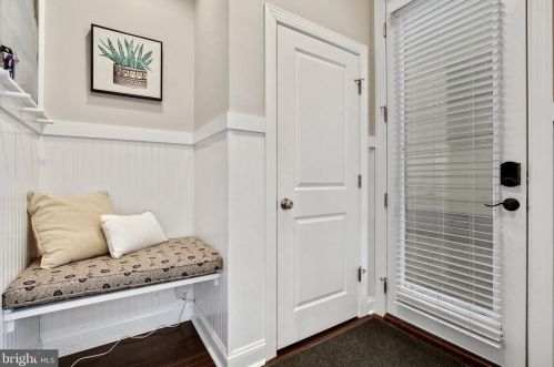 8810 Gunston St, Fulton MD  20759-2308 exterior