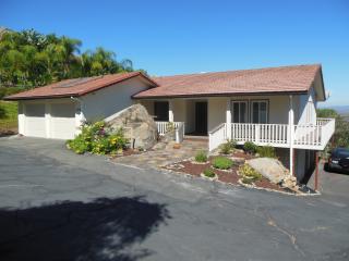 2150 Elevado Rd, Vista, CA 92084-2812